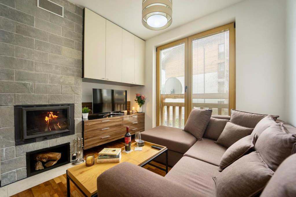 Secluded Mountain Cozy Studio With Fireplace Μπάνσκο Εξωτερικό φωτογραφία